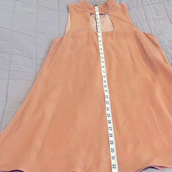 Lovers & Friends Plush Sleeveless dress. Beautiful top. Excellent condition - Picture 10 of 11